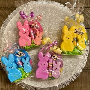 1 Peeps Bunny Gift Bag (choose one color)